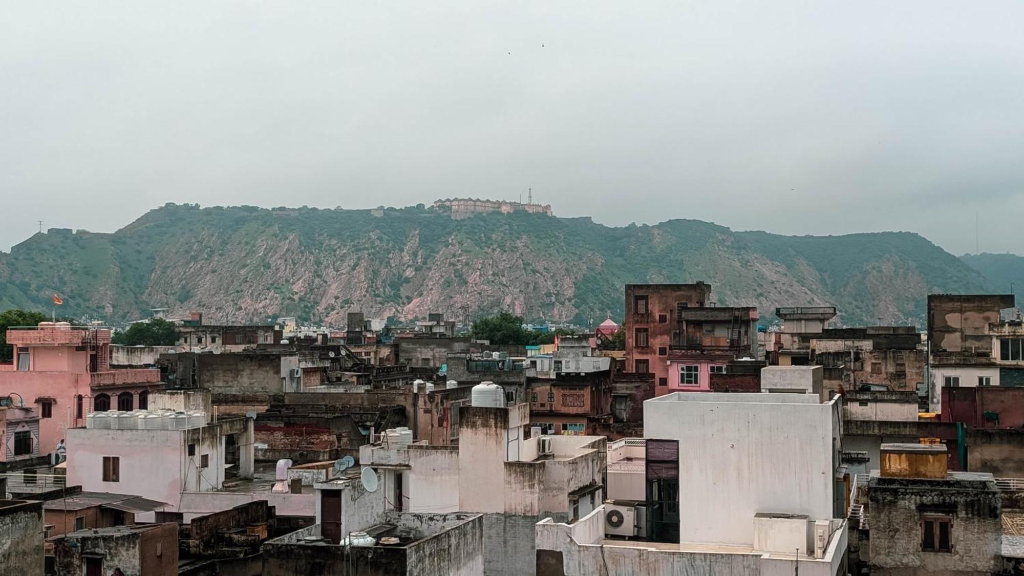 Hotel The Pink Nest - Backpackers Abode à Jaipur Extérieur photo